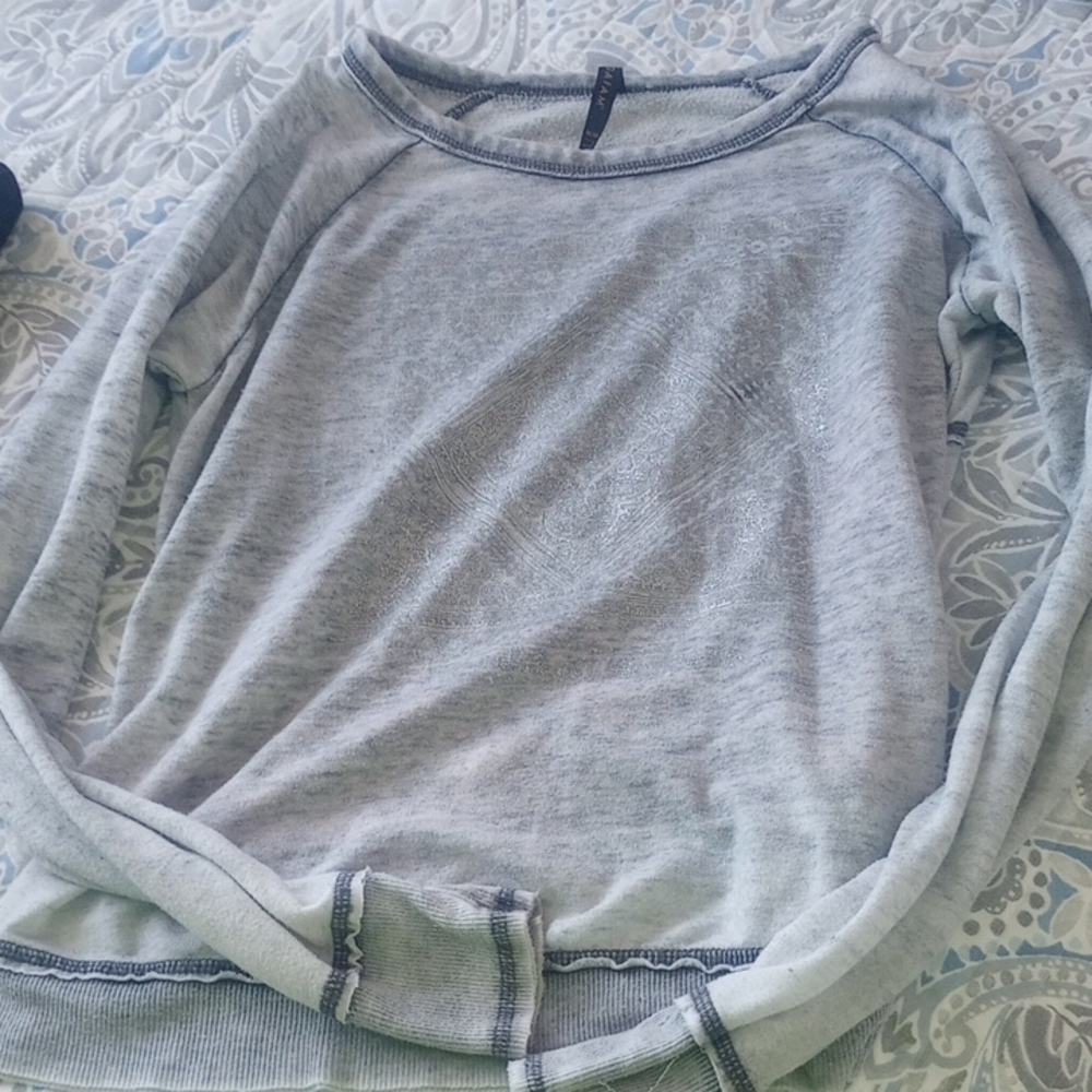 Gaiam Gray Long Sleeve Sweatshirt
